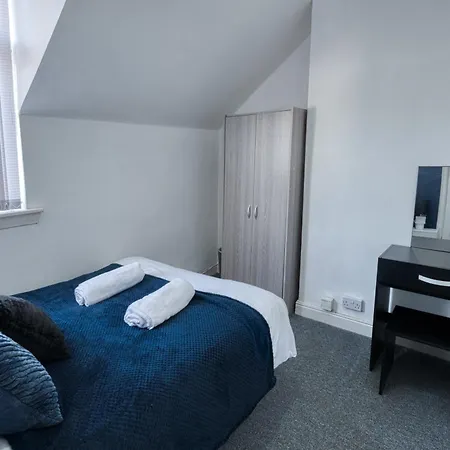 Cosy Pet Friendly Home, Fits 6, Free Parking Manchester Buitenkant foto