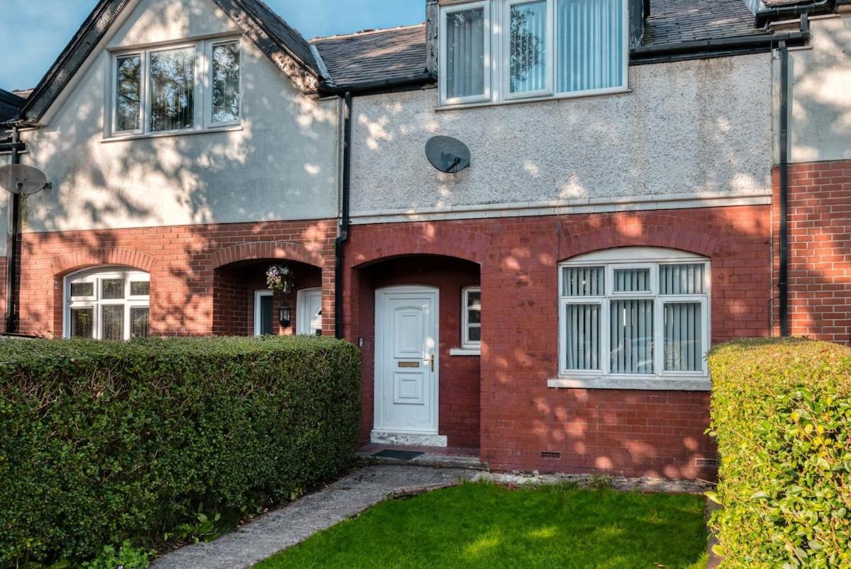 Apartment Cosy Pet Friendly Home, Fits 6, Free Parking Manchester
